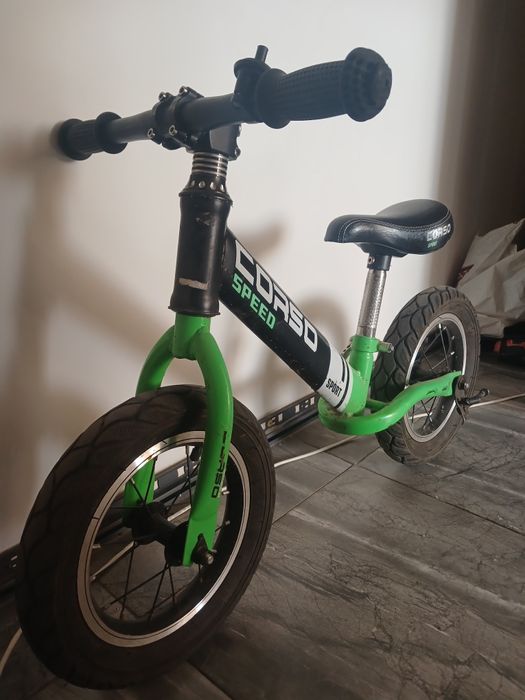 Продам дитяий велобіг