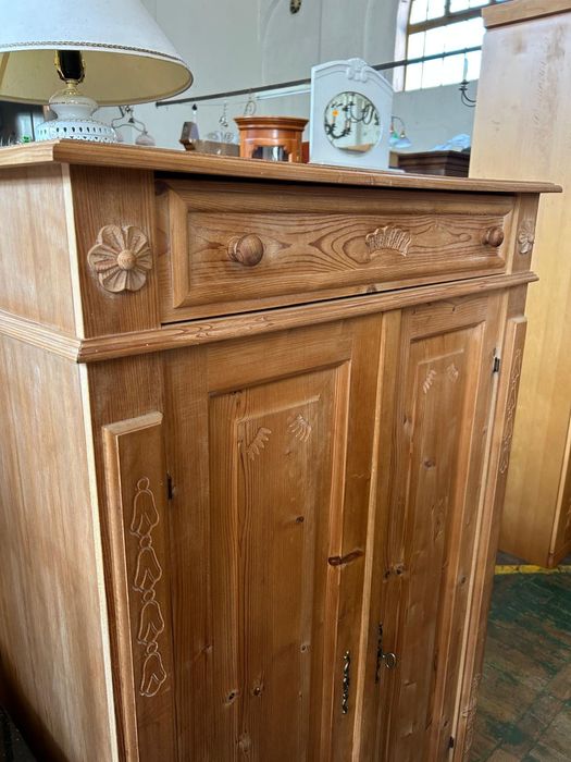 Wysoka komoda / bieliźniarka