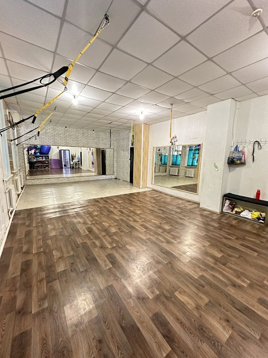 Продається будівля у центрі міста