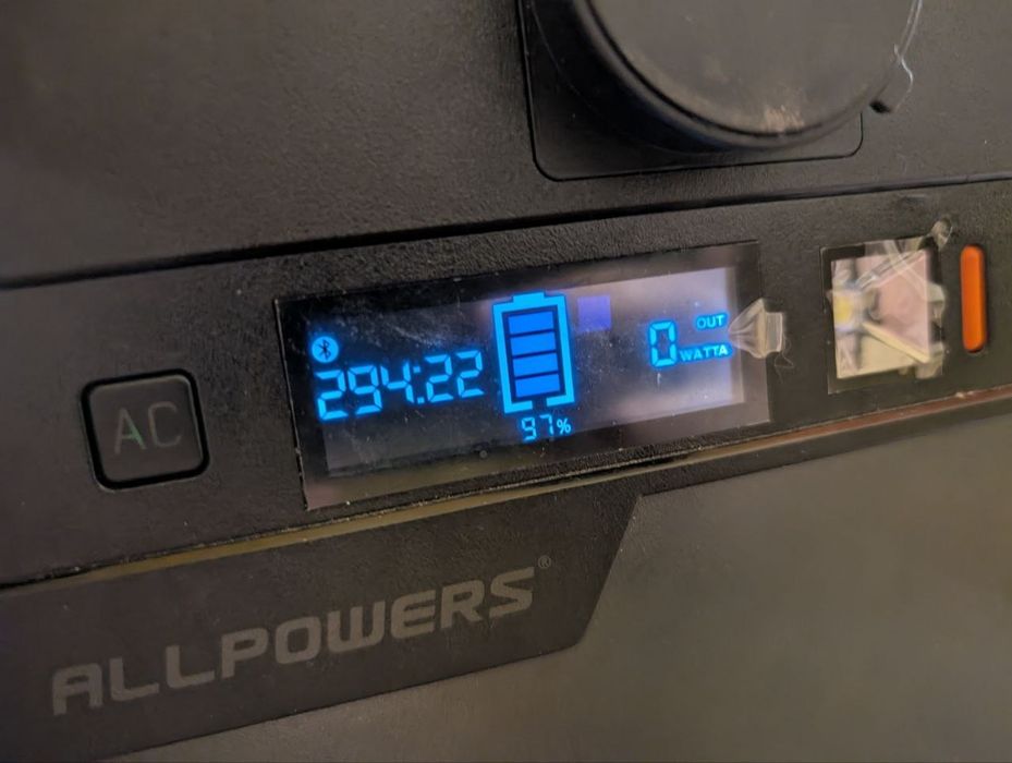 Зарядна станція AP-SS-007 600W S700 V2.0