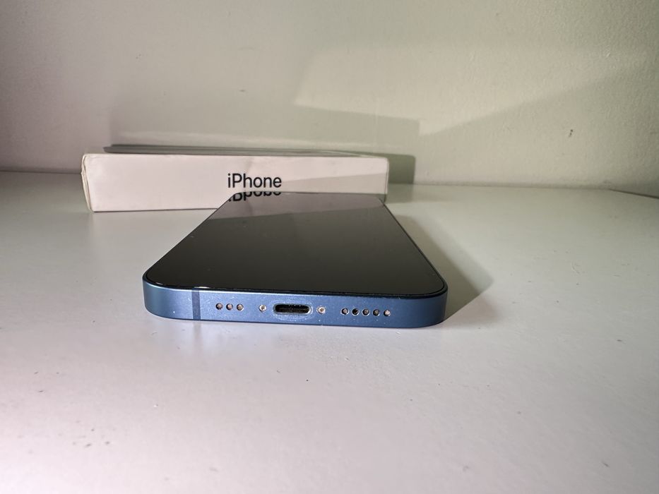 Iphone 13 niebieski