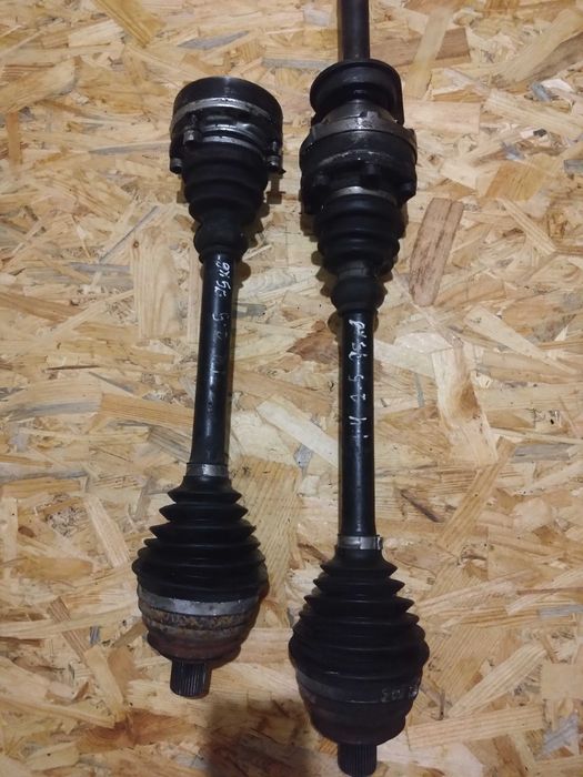 Полуось привід піввісь Volkswagen T4 2.5 75 кв Т4 2.5