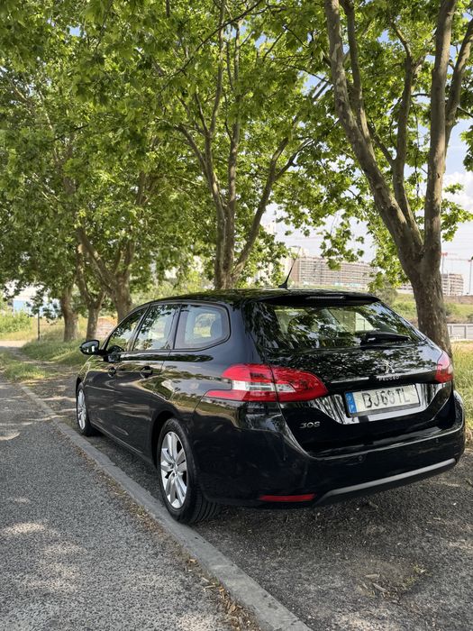 Peugeot 308 SW - Dezembro 2019 - 238.000 km