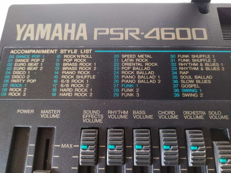 Orgãos Yamaha e Technics64550439650178125