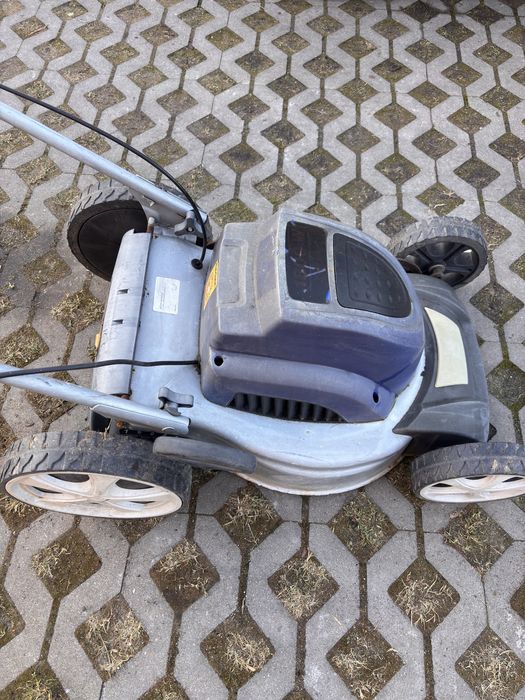 Kosiarka elektryczna z napędem 1800w