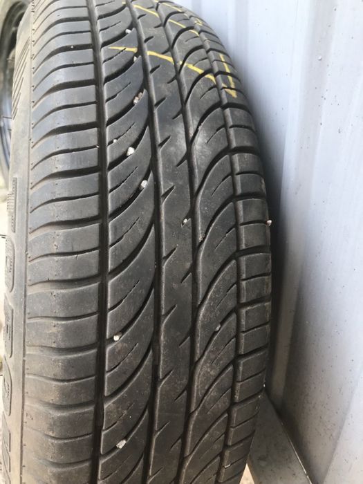 Шины 155/70r13 в отличном состоянии