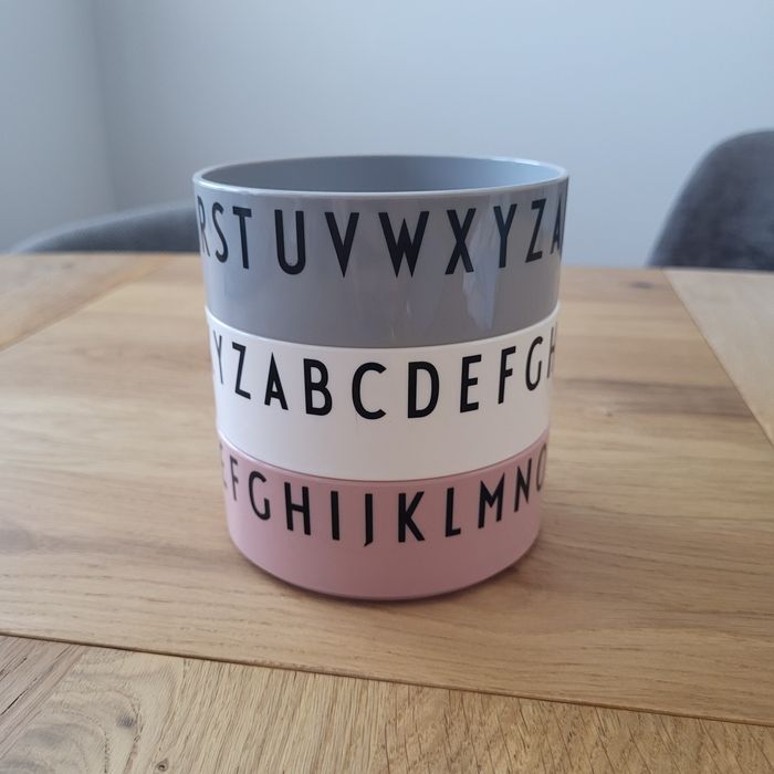 3 miski Design letters