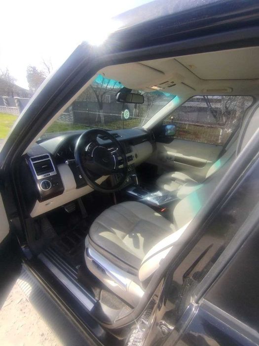 Автомобіль Range Rover