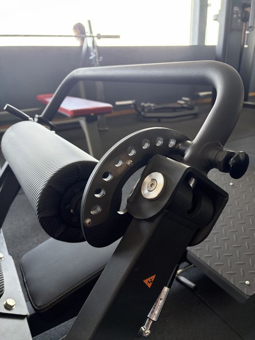 Máquina Hip Thrust BoomFit