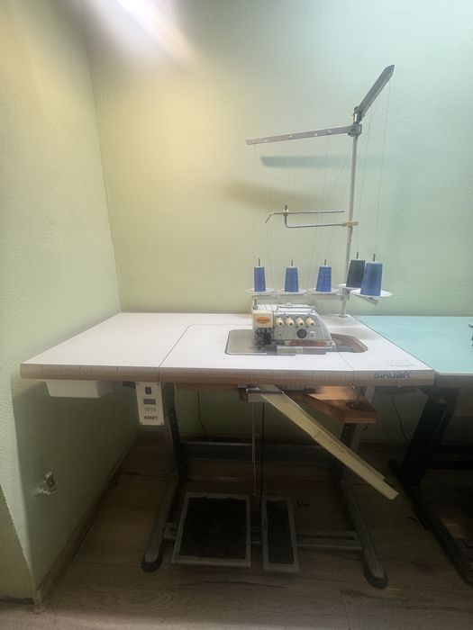 Owerlok Siruba 757f 5-nitkowy