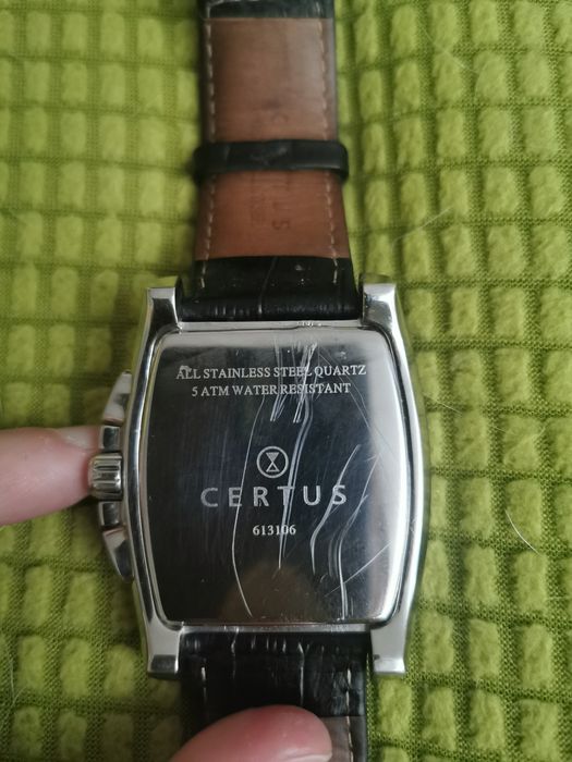 Relógio Certus preto com caixa