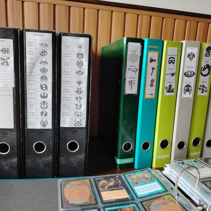Vendo Coleção de cartas de magic URGENTE 2000€, 45140 mil cartas, 15148 únicas.