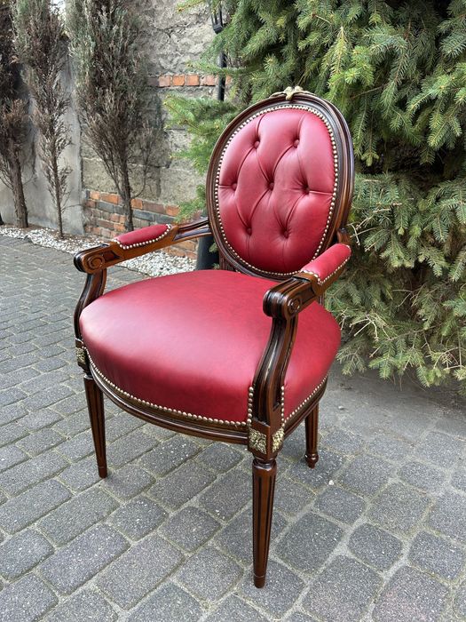 Ludwikowskie Fotele Skórzane Krzesła Medaliony Ludwik Po Renowacji