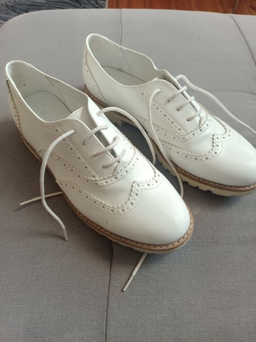 Białe buty rozmiar 38 I Komunia Święta