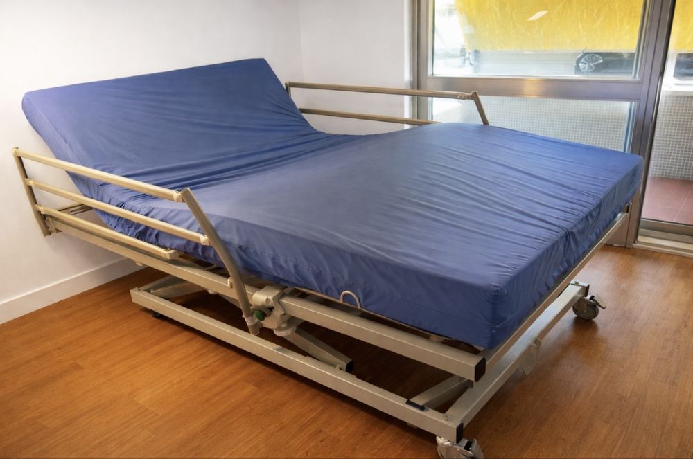 Cama articulada eletrica elevatória com 1,20m de largura