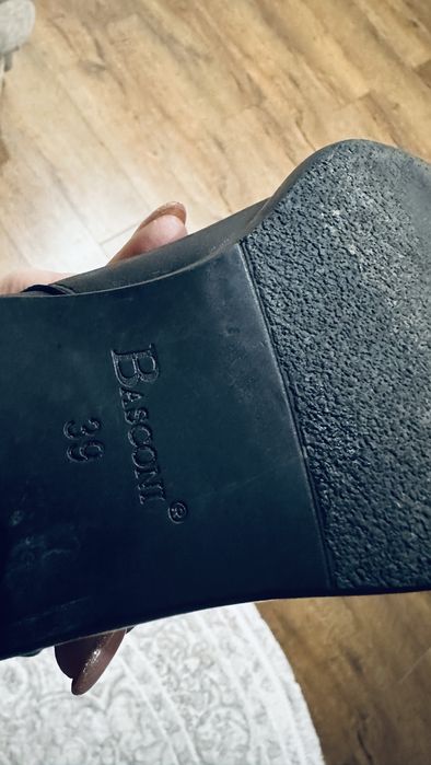 Продам сапоги Basconi Італія