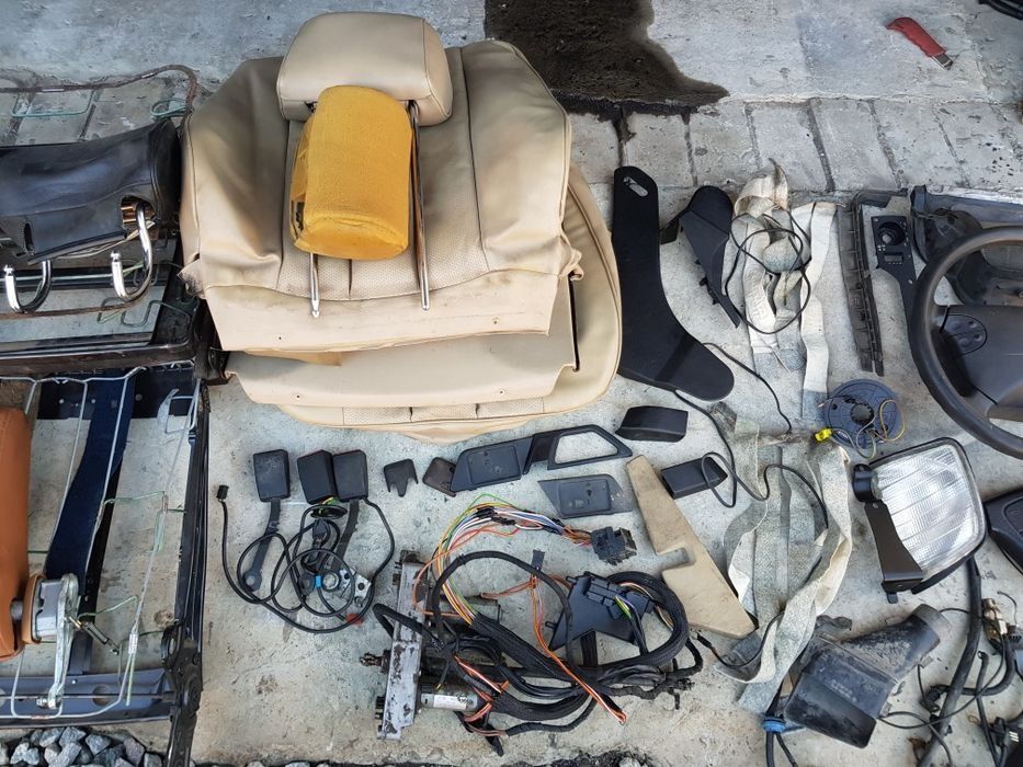 Накладка на пульт сидений на мерседес 124,126