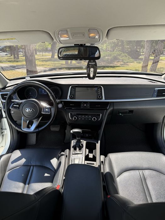 Продаю Kia k5 2.0 газ