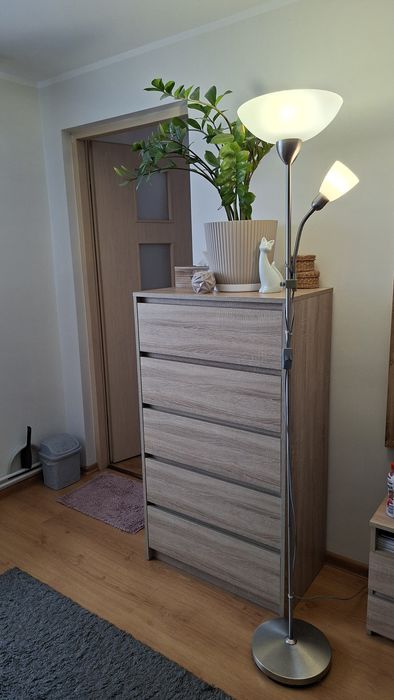 Lampa stojąca wysoka