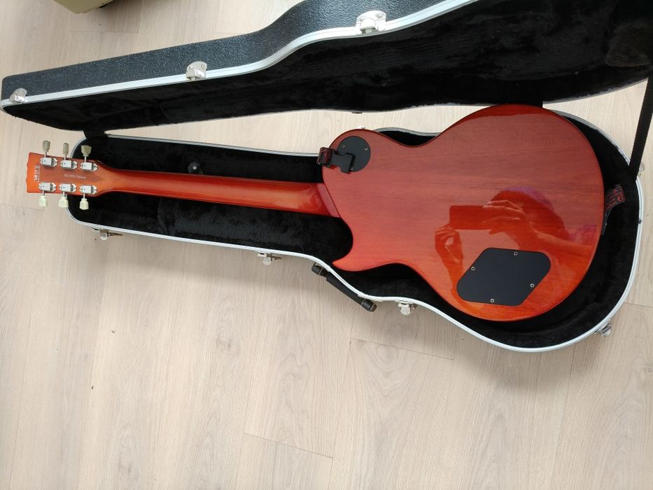 Guitarra + HardCase + upgrades