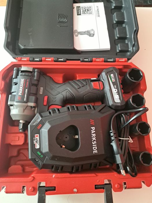 Klucz udarowy 12V parkside performance z aku I ładowarką