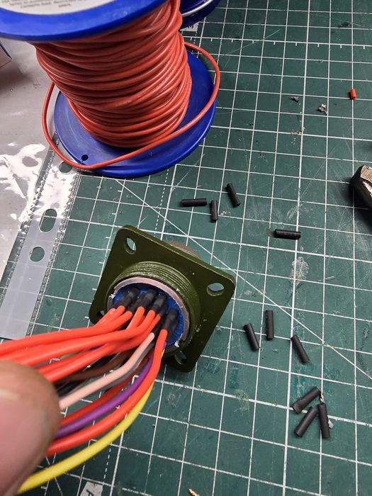 Серійне виробництво під ТЗ | Акумулятори, електроніка