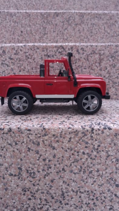 "Land Rover Defender" para crianças - Bruder