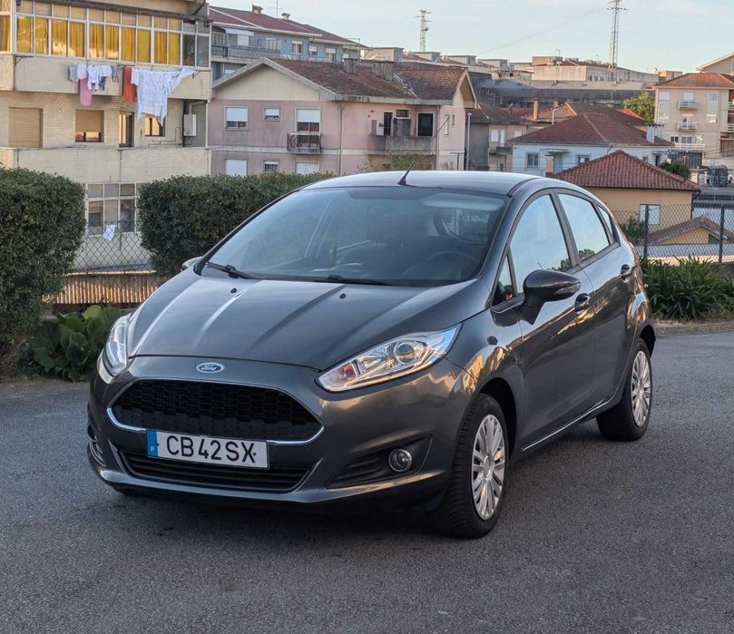 Ford Fiesta 1.5 TDCi  (2016) – 122.000km – Muito Económico