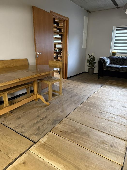 Будинок з банею і басейном