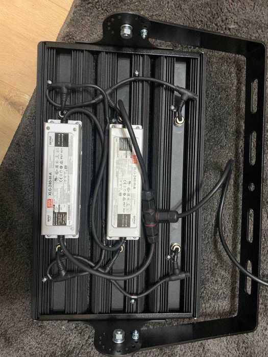 Светодиодный прожектор 300W