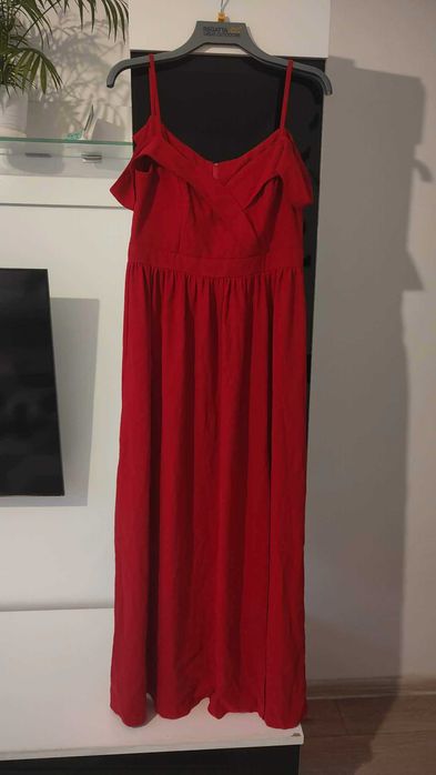 Sukienka czerwona rozmiar 40