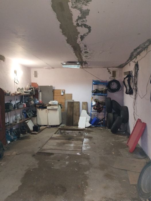 Гараж на Г. Крут