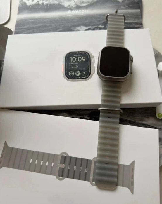 Apple Watch Ultra 49mm Titânio Natural + Ocean Band (Novo)