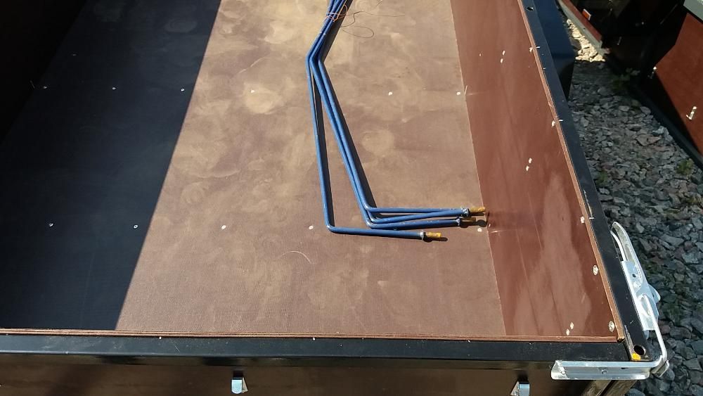 прицеп легковий причіп (2,2*1,3*0,40) причеп