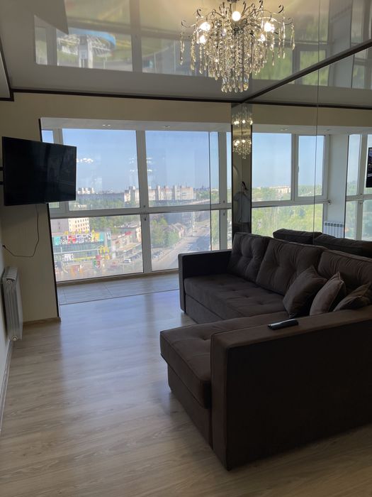 Подобова Погодинна оренда Шикарная VIP двухкомнатная студия 95 квартал