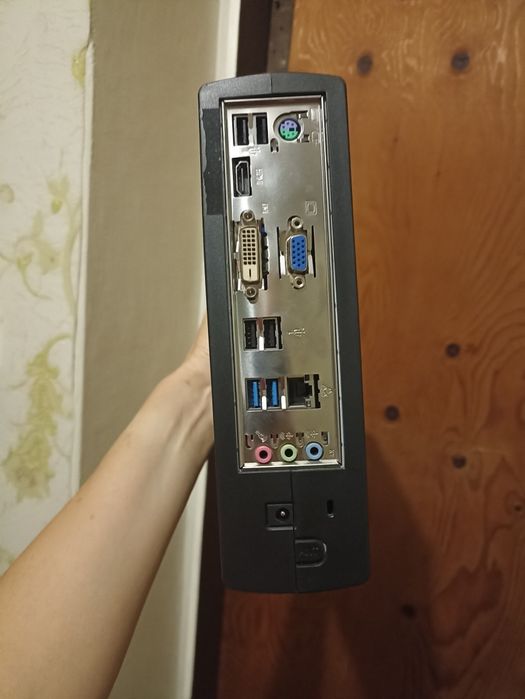 Продам безумный системный блок б/у в рабочем состоянии