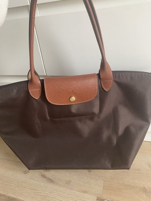 Longchamp cor chocolate tamanho M