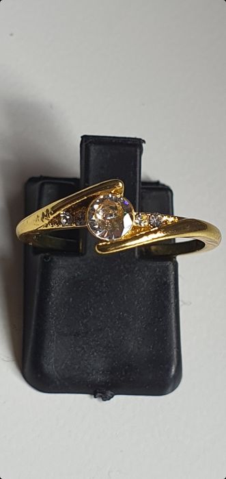 Anel solitário ouro laminado