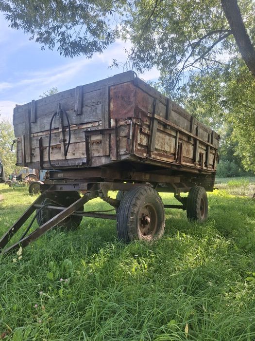 Прицеп тракторний 2ПТС4.