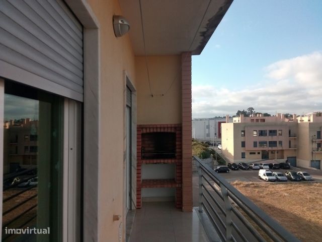 Apartamento t2+1 Duplex bem Localizado no Cartaxo — Cartaxo E Vale Da Pinta, Santarém