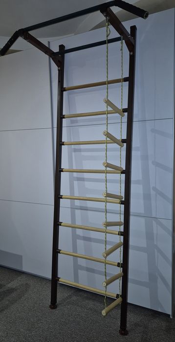 Шведская стенка - лестница, турник