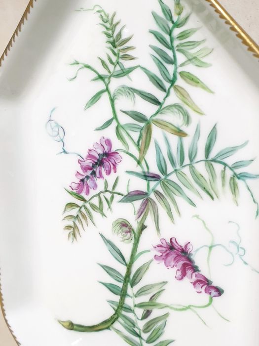 Linda pequena bandeja /prato com 2 cinzeiros em porcelana Limoges