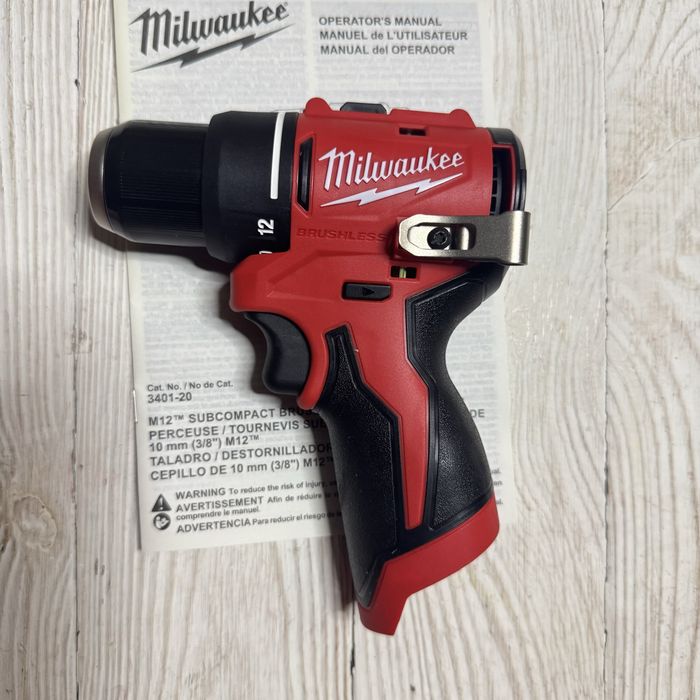 Безщітковий дриль-шурупокрут Milwaukee M12 3401-20 Brushless