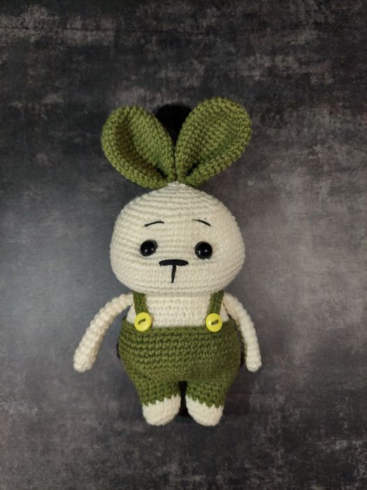 В'язані іграшки ручної роботи