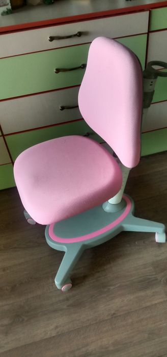 Продам ортопедичне дитяче крісло (шкільний стілець) FunDesk Primavera