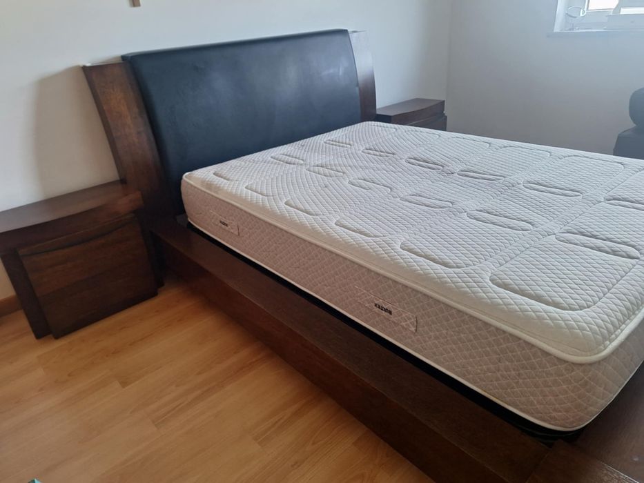 Cama de casal 160 × 200 + 2 mesas de cabeceira + colchão Bultex Elite + estrado