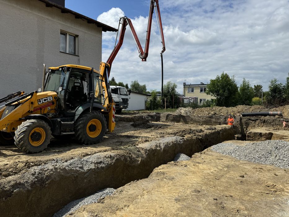 Usługi koparko-ładowarka, wyburzenia i rozbiórka budynków