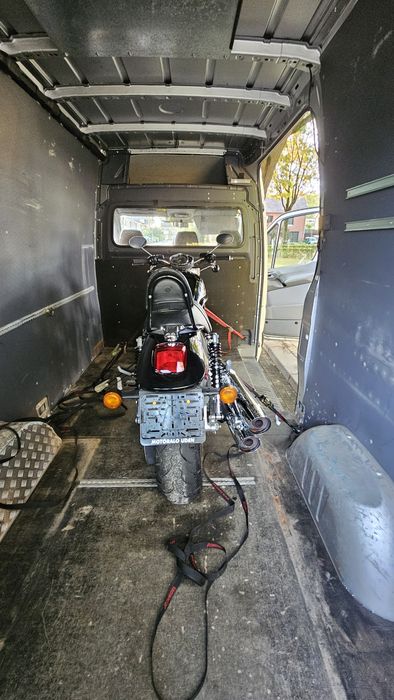 Aluga-se Carrinha com Motorista/Mudanças