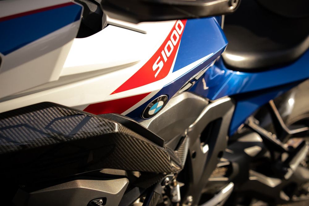Bmw s1000xr pack m carbono escape akrapovic completo titânio