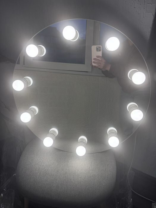 Продам дзеркало для візажиста, майстра бровіста